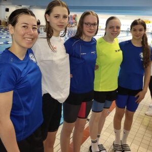 Auf der Höhe auf der Höhe die EL-Nixen bei Klingen Cup in Solingen