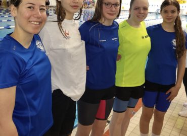 Auf der Höhe auf der Höhe die EL-Nixen bei Klingen Cup in Solingen
